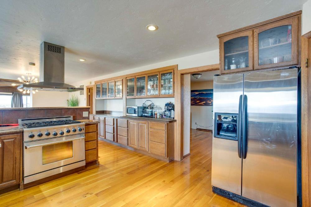 Spacious Grand Junction Home Rental with Mtn Views!